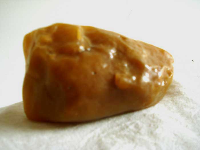 黄玉原石