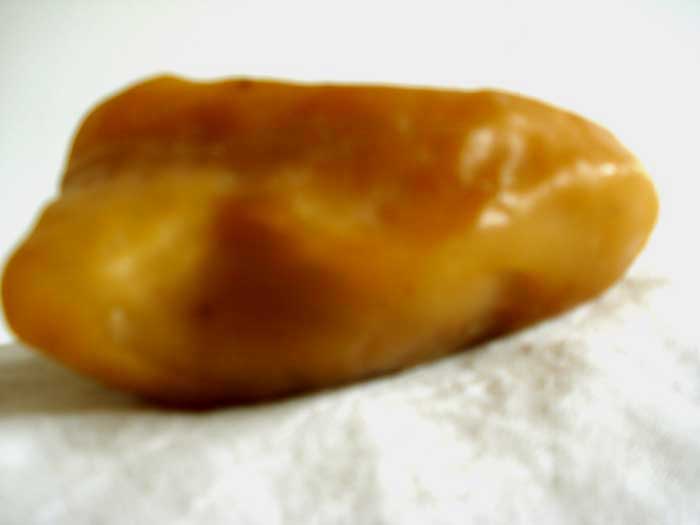 黄玉原石
