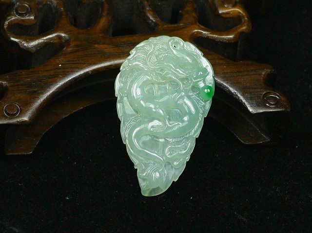 伟德国际翡翠的避雕是什么意思