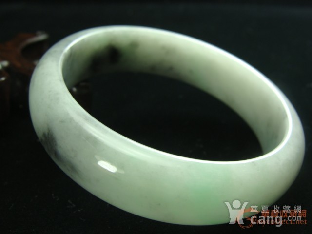 老冰糯种荧光浅绿飘花高贵端庄厚装翡翠手镯