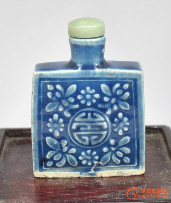 清乾隆-祭蓝釉寿字纹堆花鼻烟壶