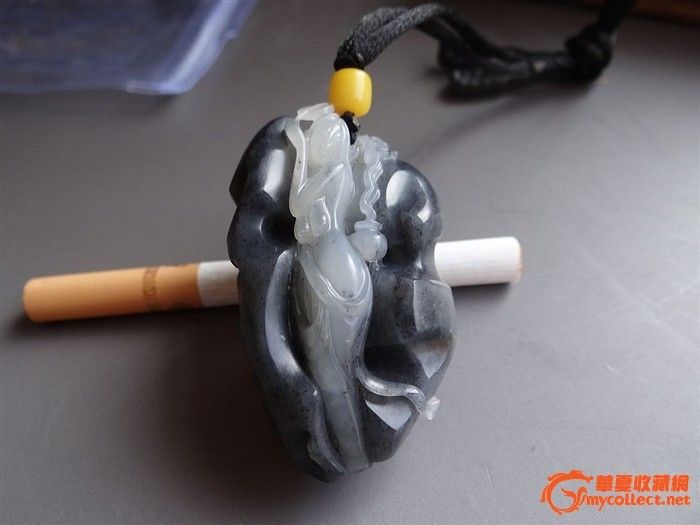 黑白分明 青花带金沙籽玉 藕断丝连|黑白分明 青