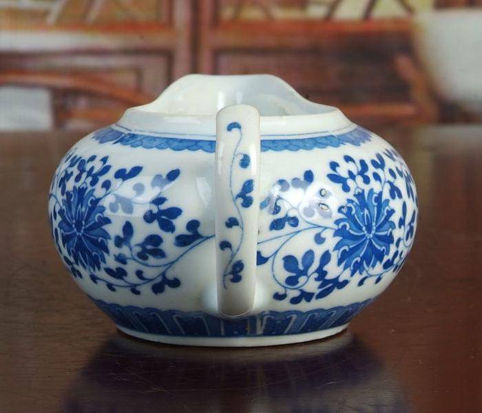 景德镇文革老厂瓷器/包老保真/出口瓷--青花玲花卉奶杯 公道杯图5