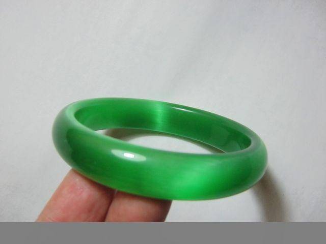 精品翠色猫眼手镯图2
