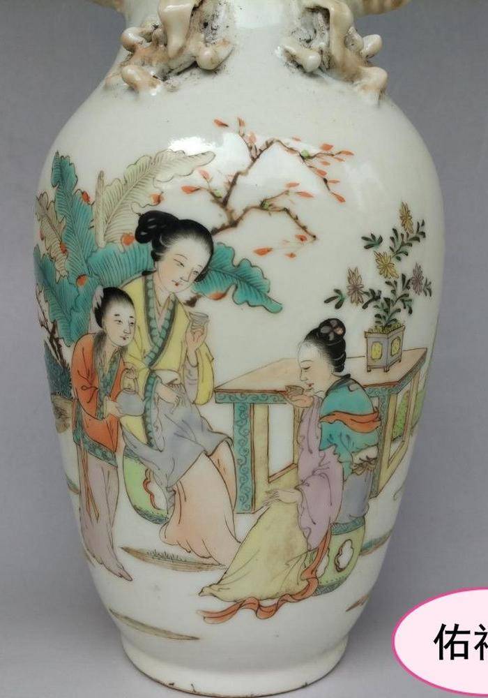 清光绪浅绛彩名家绘仕女人物纹浮雕龙双耳瓶精美全品!!图3