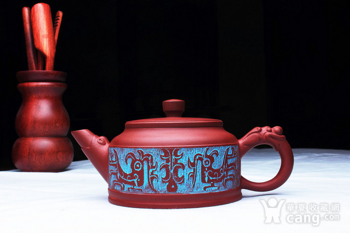 "中华第一刀"陈复澄陶刻作品:周盘龙壶