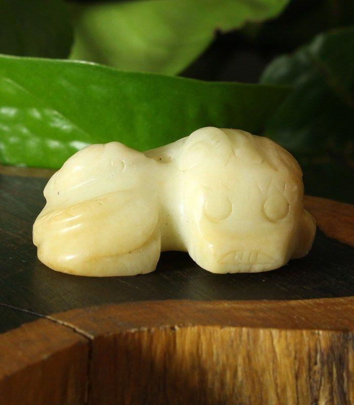 晚清民国老山黄岫玉雕辟邪貔貅瑞兽手把件小摆