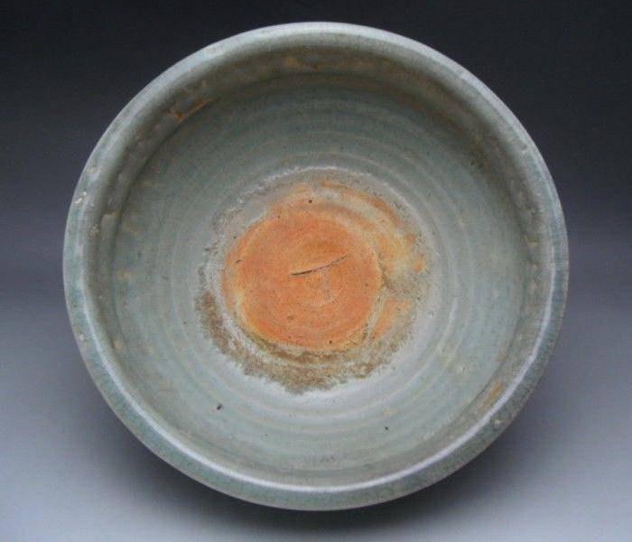 98.明代 龙泉窑三足大香炉图3