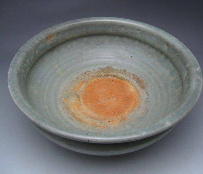 98.明代 龙泉窑三足大香炉图4
