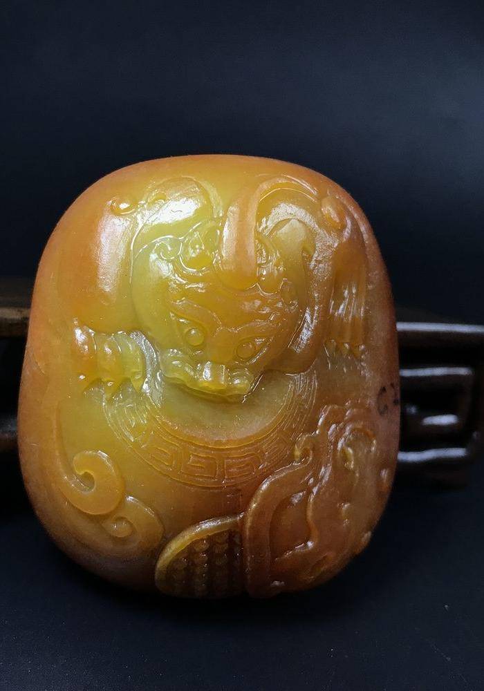 收藏级精品重器 天然和田玉籽料原皮府上有龙图2