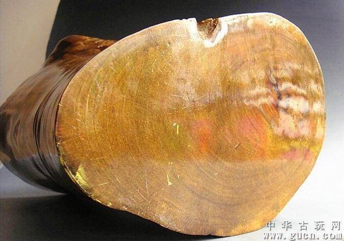 非洲酸枝黄金檀笔筒图3