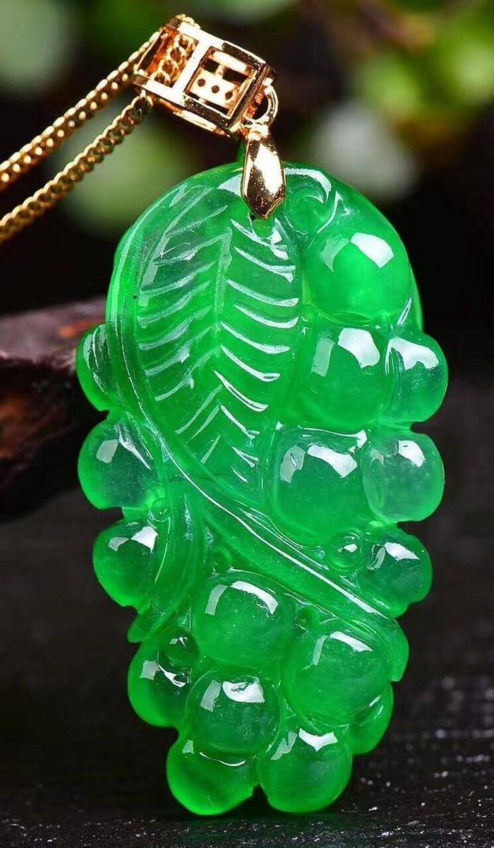 超美翡翠高档辣绿葡萄吊坠图3