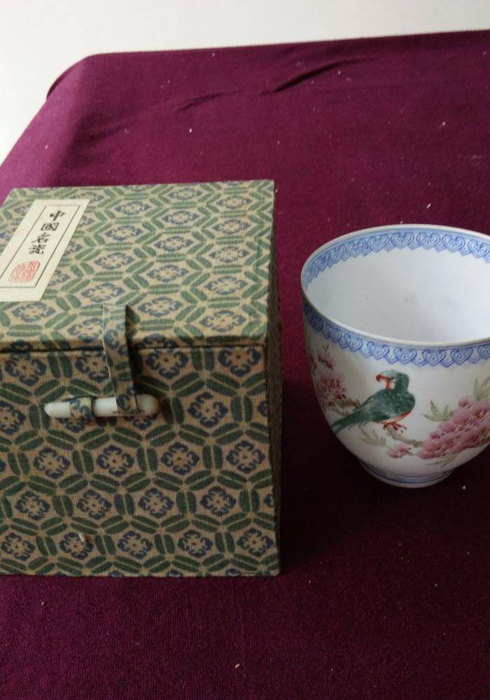 解放初 名家薄胎花鸟杯图2