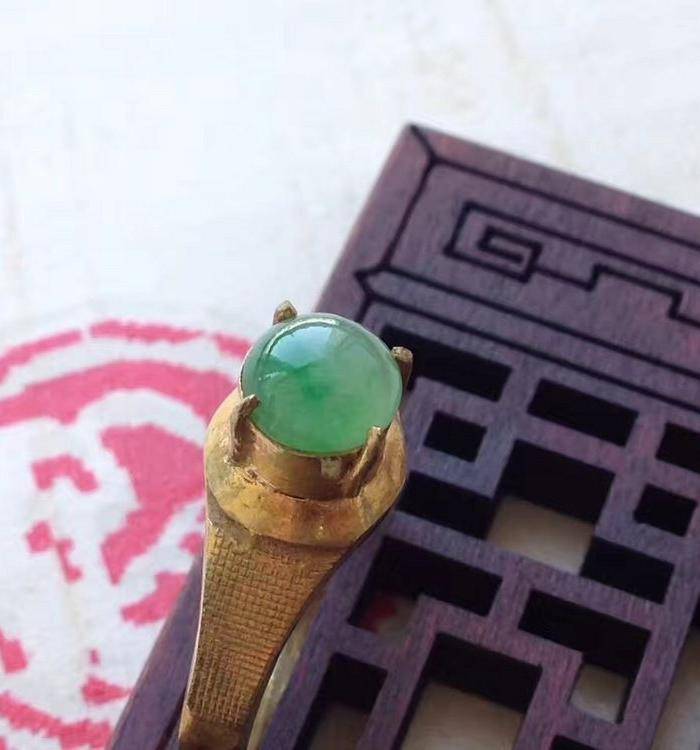 天然A货翡翠冰透辣绿戒指XB551图3