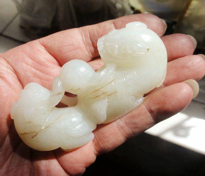 回流和田白玉双狮图3