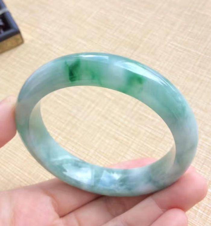 天然A货翡翠无裂冰种辣绿手镯55圈 2610图7