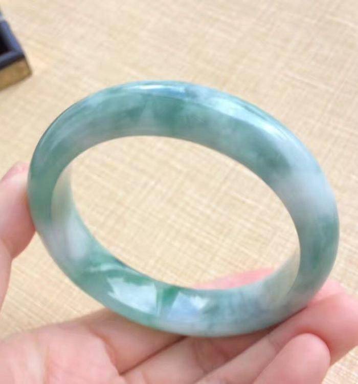 天然A货翡翠无裂冰种辣绿手镯55圈 2610图9