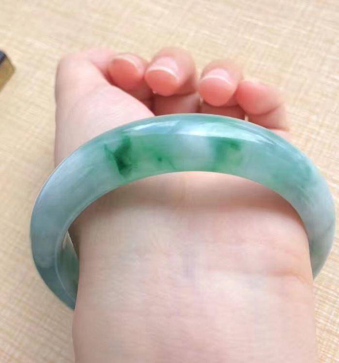 天然A货翡翠无裂冰种辣绿手镯55圈 2610图6