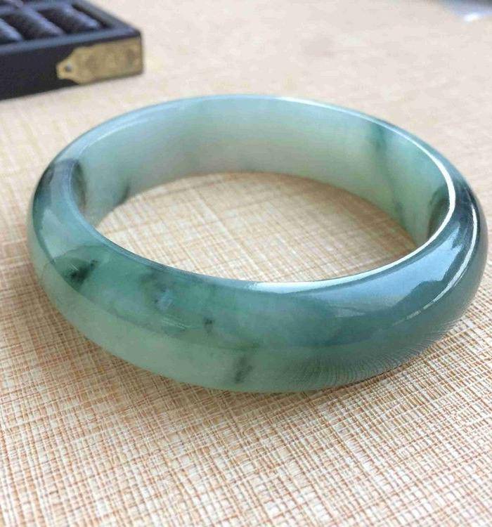 天然A货翡翠满绿飘花手镯56.8圈玉镯子 2516图2