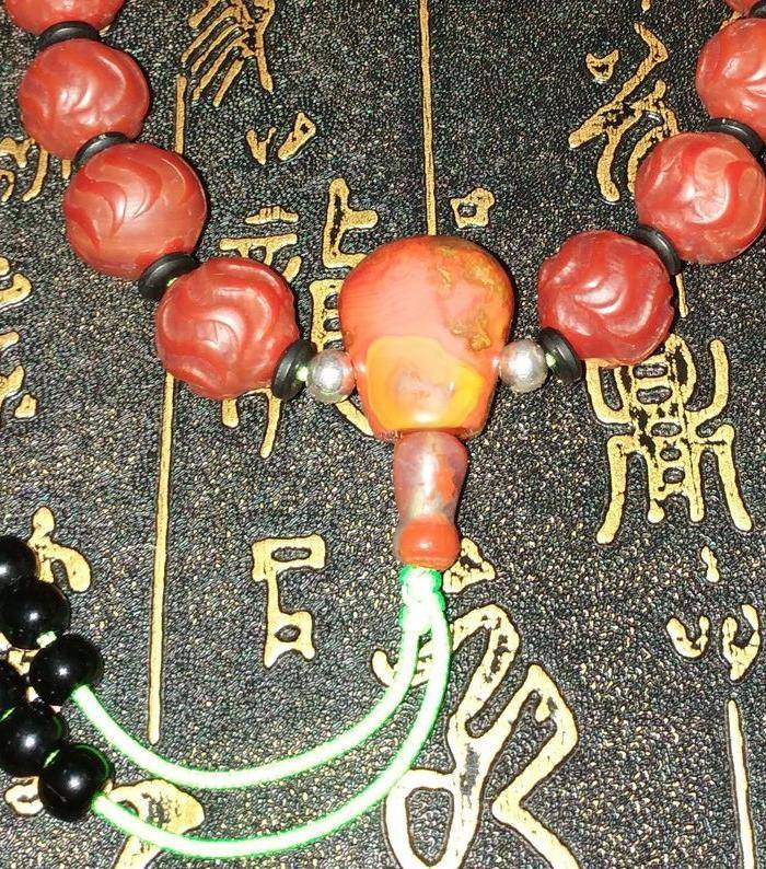有些年份红玛瑙水波纹珠子配和田玉顶珠十八子手持图3
