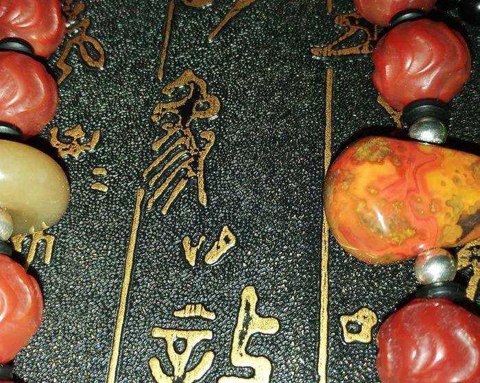 有些年份红玛瑙水波纹珠子配和田玉顶珠十八子手持图6