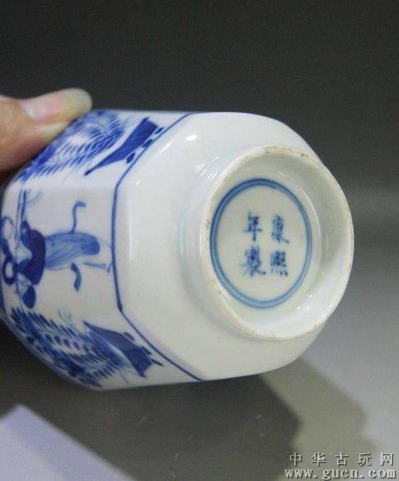 清朝青花仕女八方杯图7