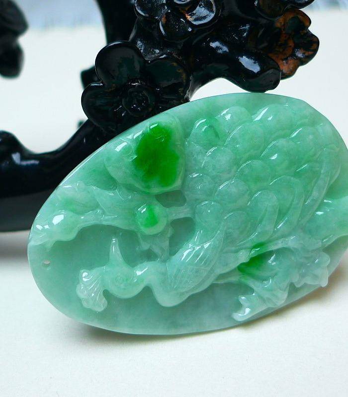 冰润带阳绿孔雀开屏吊坠图7