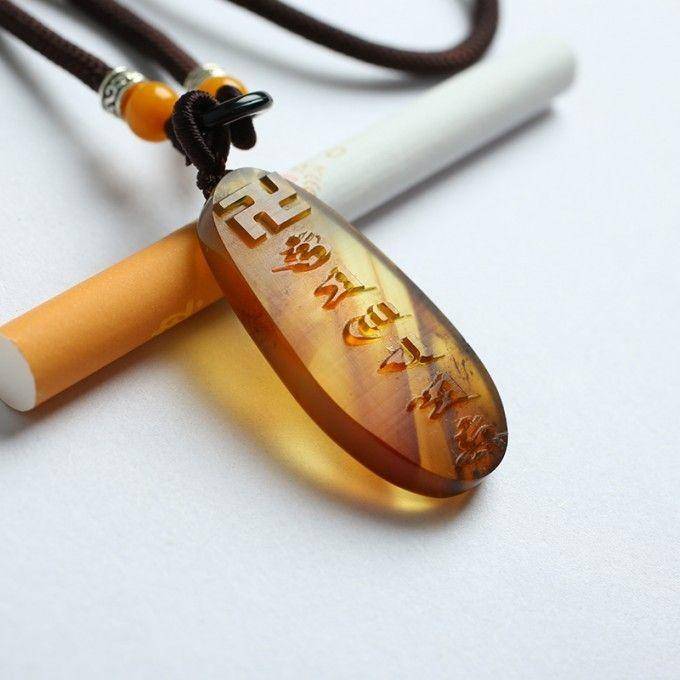 棕红缅甸琥珀六字真言吊坠 57JO56图3