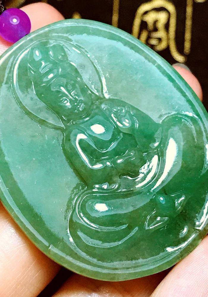 满绿观音!天然缅甸A货翡翠老坑种满色春水绿自在观音牌!国检证书图2