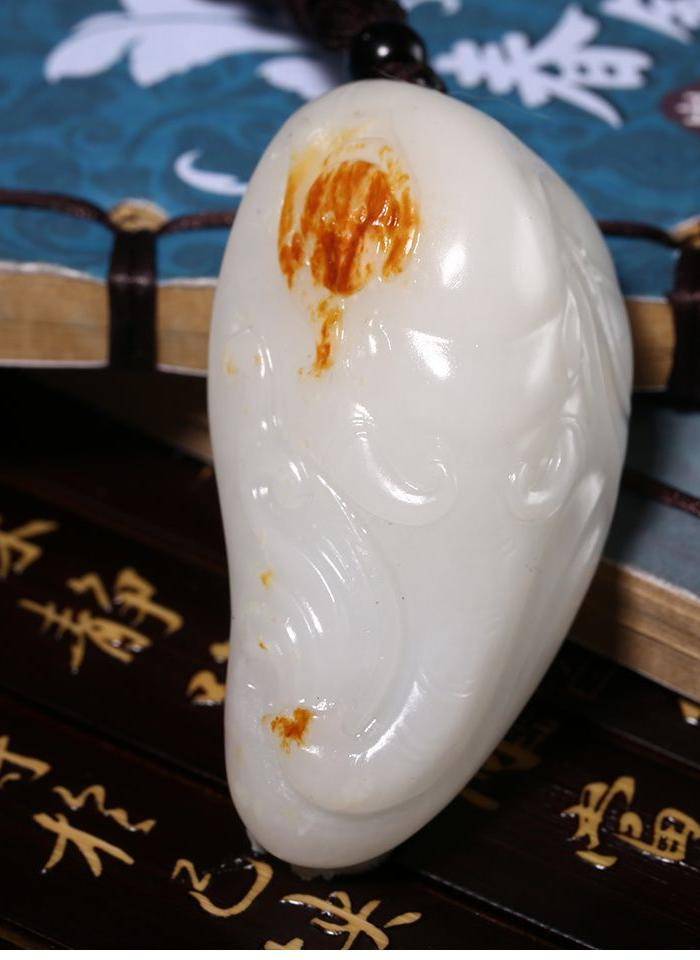 和田白玉十二生肖灵猴吊坠圆雕大象挂件玉坠图2