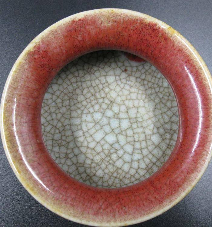 红釉香炉图4