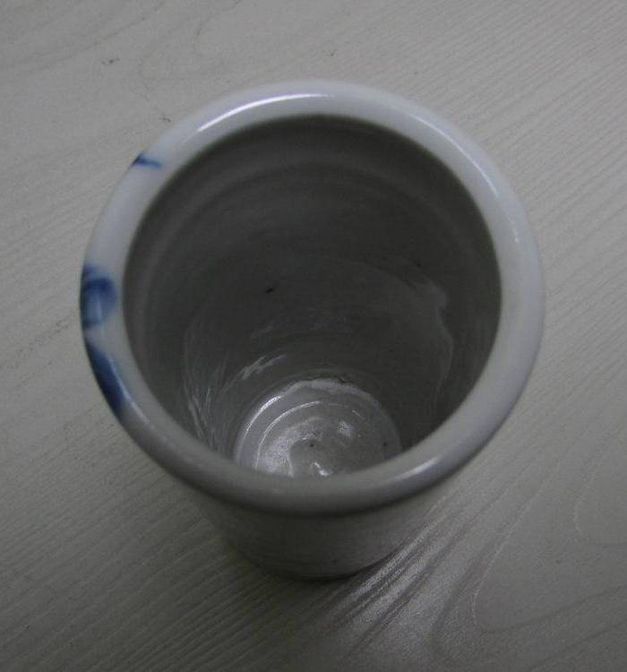 民国青花梅花纹小笔筒图7