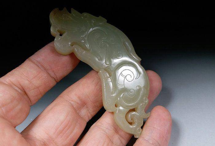 欧美回流:和田青玉琥形佩 图3