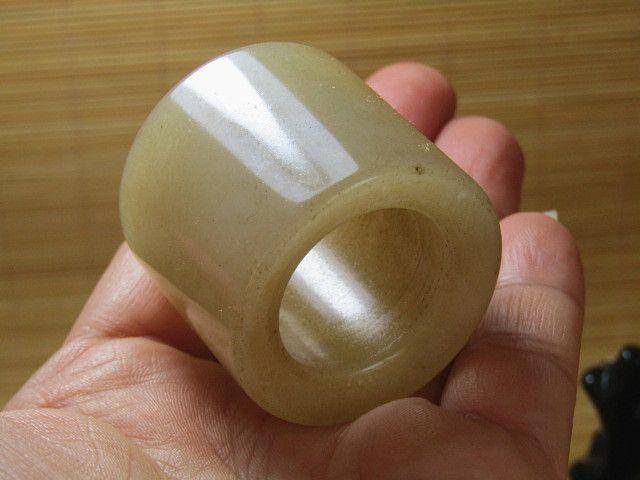 和田榶玉 扳指 玉质极其熟润图4