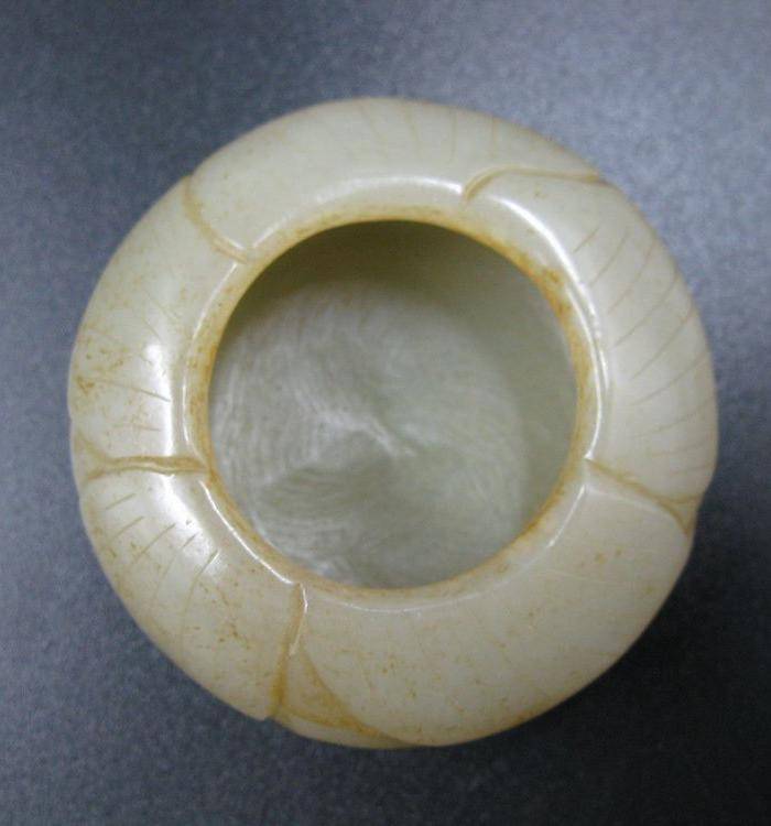 文房 榴花纹饰 玉水盂图4
