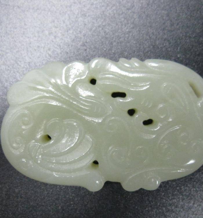 鱼龙纹玉佩图3