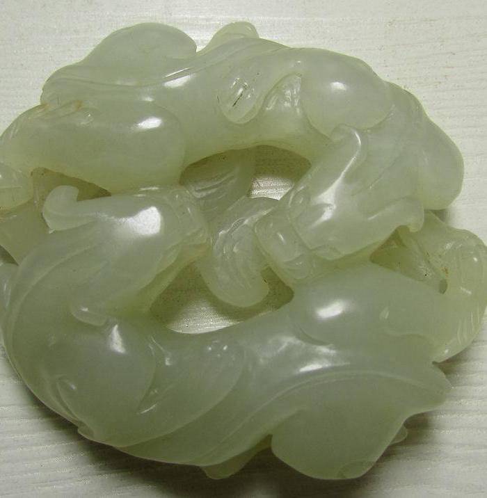 和田青白玉双呲龙图3