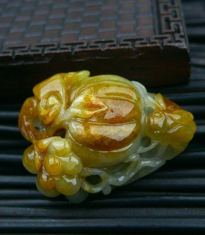 冰润双彩精雕花开富贵吊坠图3