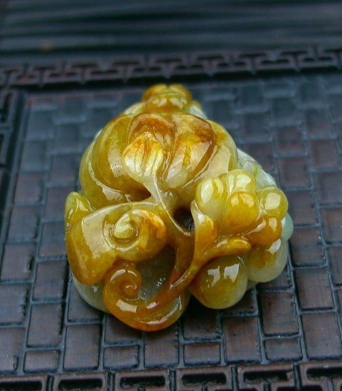 冰润双彩精雕花开富贵吊坠图6