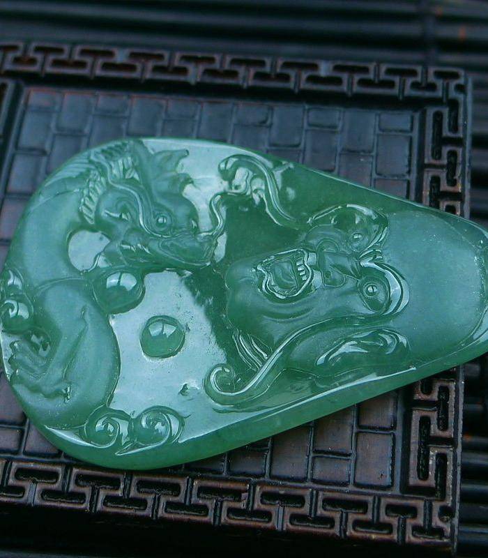 冰润绿降龙罗汉吊坠图7