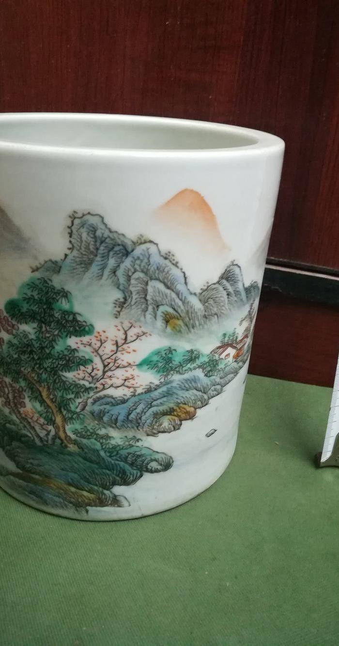 粉彩雪景笔筒图2