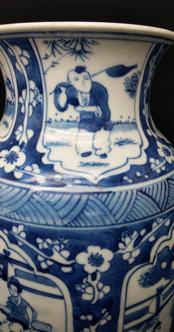 青花橄榄瓶图5