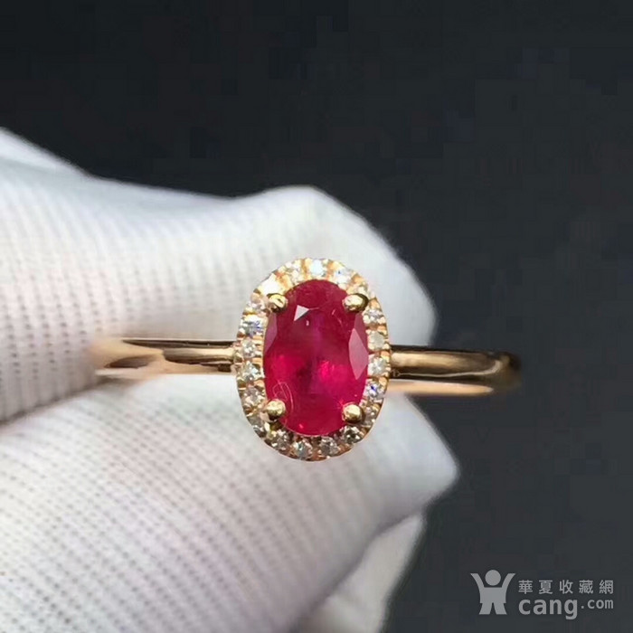 189 18k黄金镶纯天然红宝石戒指佩钻石20颗