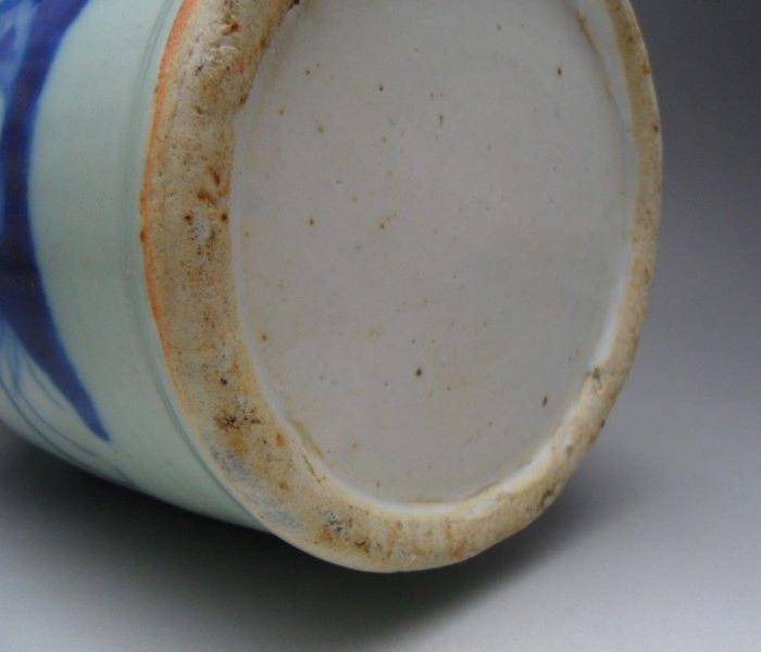 37.清代 豆青釉花卉牡丹大瓶图8