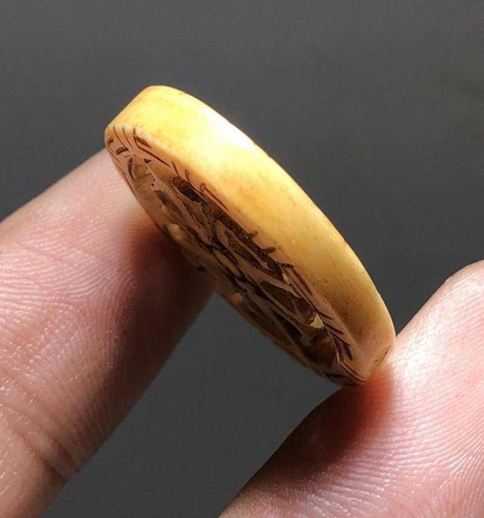 藏传 晚清 高僧灵骨 降魔杵背云 手工雕刻 保健舒润 百年加持 佩戴辟图4