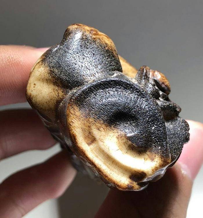 清 珍贵 骨质 喜鹊登梅 笔架 手工雕刻 工艺 十分不错 包浆老厚 蝌图9