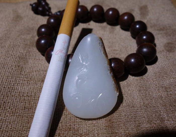 26克聚红油皮独籽玩料雕 足迹 正一级油细 收藏级图2