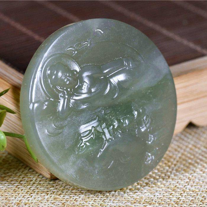 和田玉 大日如来 普渡众生 带翠 牌子图3