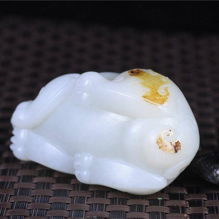 和田玉 洒金皮 招财貔貅 霸气 大手把件 重量级图3