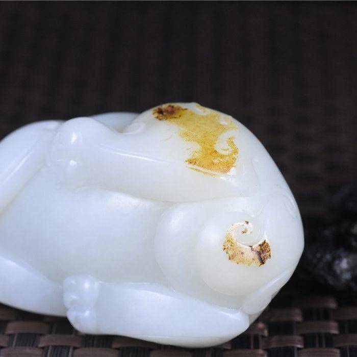 和田玉 洒金皮 招财貔貅 霸气 大手把件 重量级图5